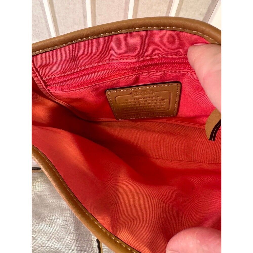 Coach Hadley Field Bag - Picture 7 of 12